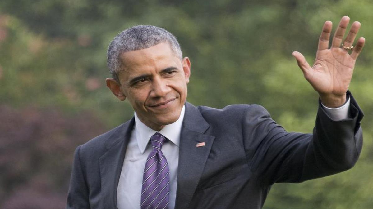 
El presidente Barack Obama saluda durante su llegada a la Casa Blanca el miércoles.
