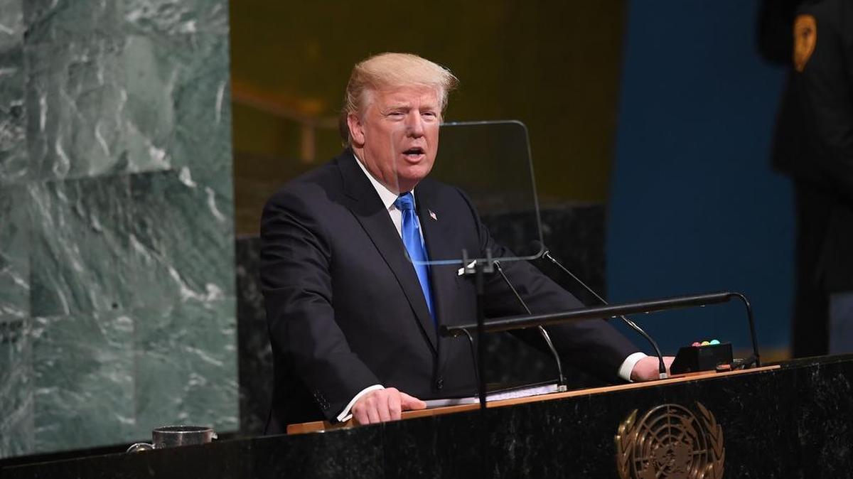 El presidente estadounidense Donald J. Trump pronuncia un discurso durante la Asamblea General de la ONU celebrada en su sede de Nueva York, EEUU, el 19 de septiembre del 2017.