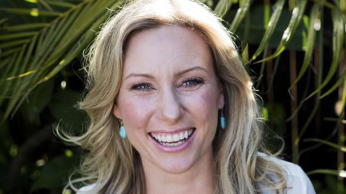 Foto sin fecha proporcionada por Stephen Govel que muestra a Justine Damond, de Sídney, Australia, quien fue fatalmente asesinada por la policía de Minneapolis el sábado, 15 de julio de 2017.