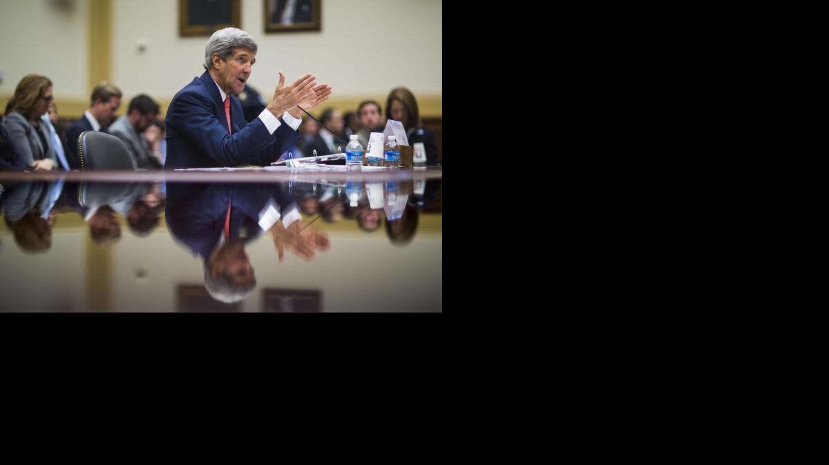 
Kerry acuso el jueves al presidente sirio, Bachar al Assad de ‘violar’ el acuerdo internacional sobre armas químicas con el uso de gas cloro para atacar a la oposición.
