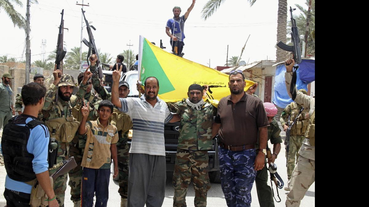 
Las autoridades iraquíes rechazaron este lunes las acusaciones de EEUU de que fueron incapaces de combatir y de mostrar voluntad de lucha contra el grupo Estado Islámico en Ramadi.
