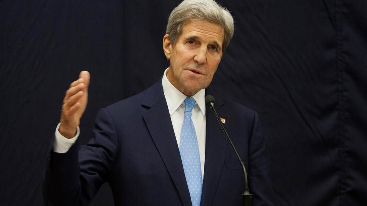 John Kerry  mantuvo conversaciones telefónicas con el primer ministro israelí Netanyahu y el presidente palestino Mahmud Abbas, informó este sábado su despacho.