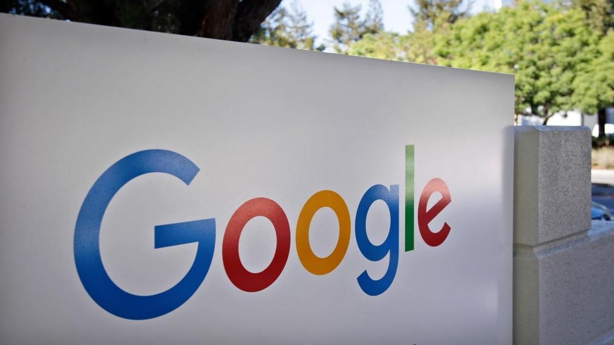La cadena CBS llegó a un acuerdo con la firma Google para colocar sus contenidos en un nuevo servicio de televisión por internet.