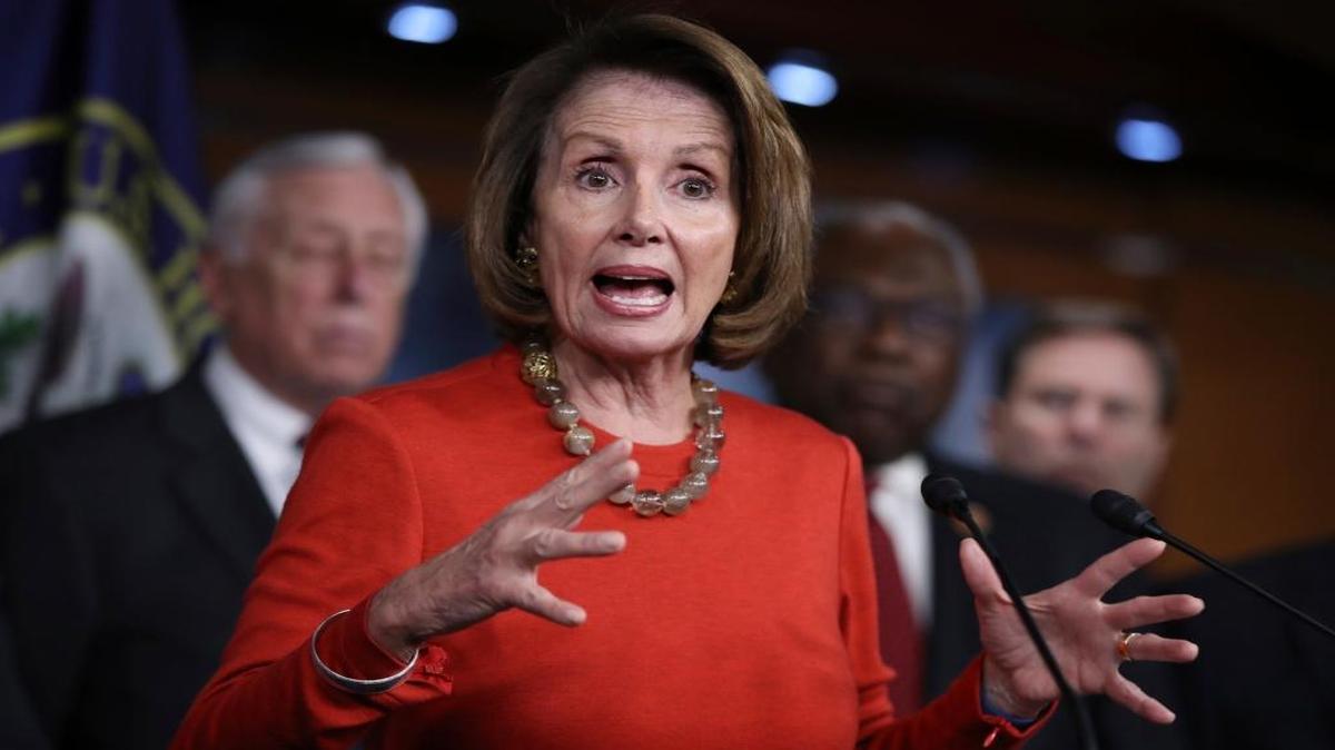Un grupo de demócratas de la Cámara de Representantes, encabezados por su líder, la congresista Nancy Pelosi, continuaron el jueves la batalla para defender la reforma sanitaria impulsada por el todavía presidente Barack Obama.