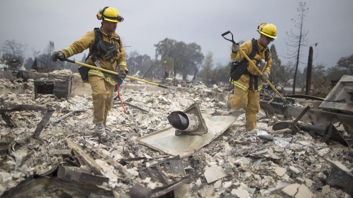 
Los incendios al norte de California que afectan a comunidades rurales del Valle de Napa han dejado por ahora un muerto y unas 25,000 hectáreas arrasadas.
