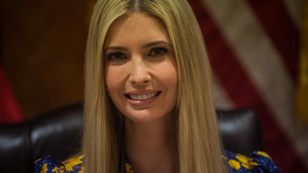 Ivanka Trump, asesora del presidente de EEUU, Donald Trump, participa en una reunión en el mercado bursátil de Perú durante la III Cumbre Empresarial de las Américas en Lima, el 12 de abril de 2018.