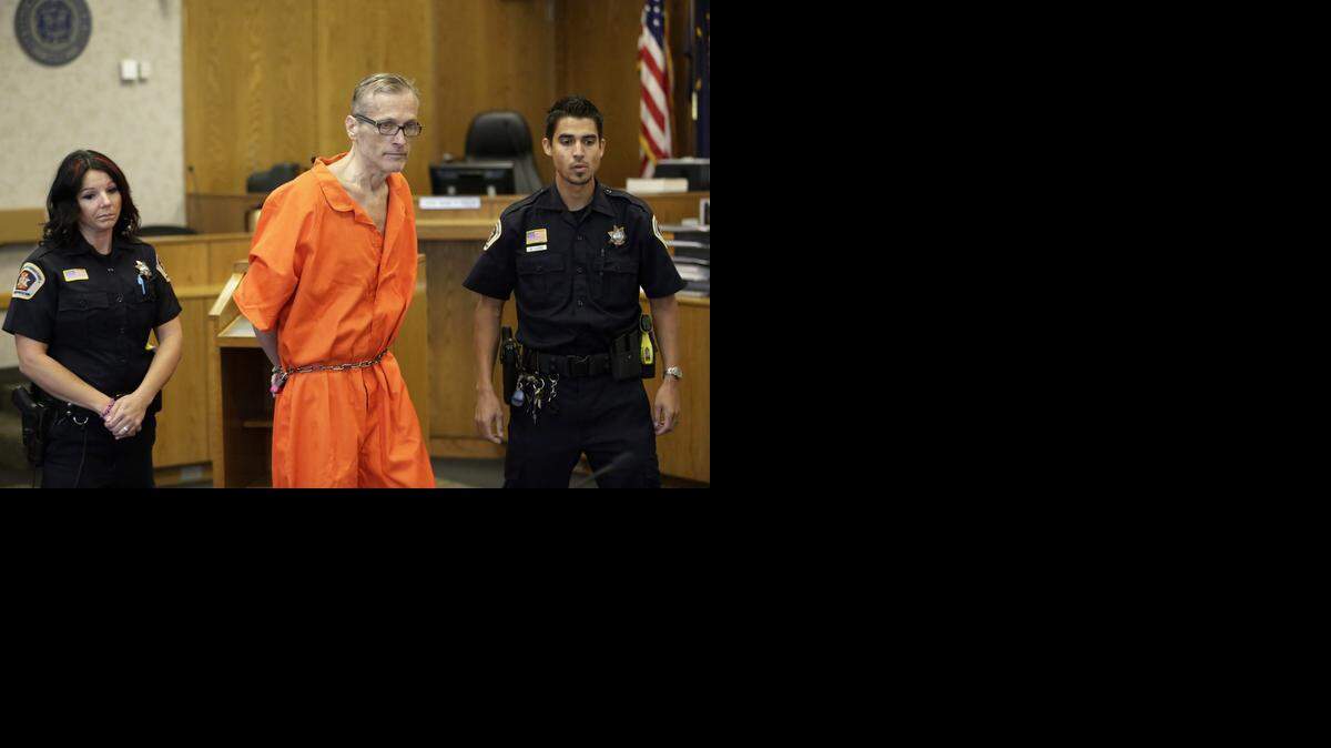 <cutline_leadin>La sentencia</cutline_leadin> para Martin MacNeill llega siete años después de que el médico, según las autoridades, engañó a su mujer y quería su muerte.
