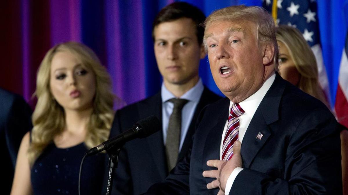 El presidente electo Donald Trump junto a su hija Tiffany y su yerno Jared Kushner el 7 de junio de 2016 en Nueva York.