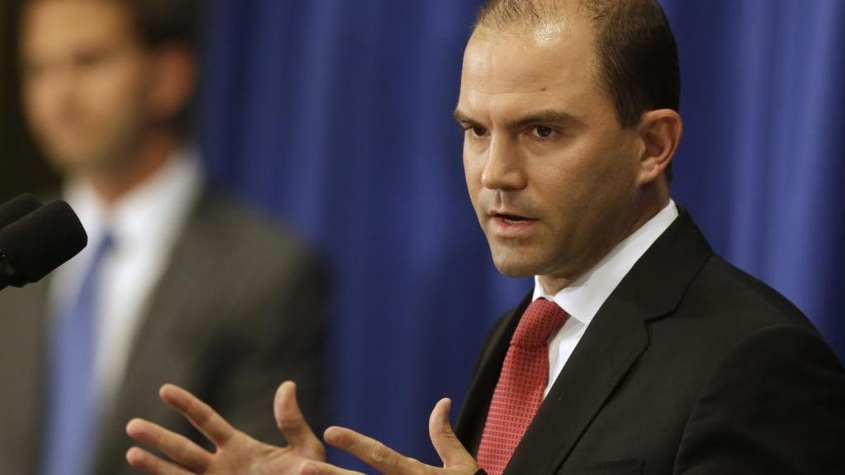Ben Rhodes, el asesor adjunto de seguridad nacional del presidente Barack Obama, tiene previsto aprovechar su visita a Cuba para reunirse con funcionarios del gobierno cubano