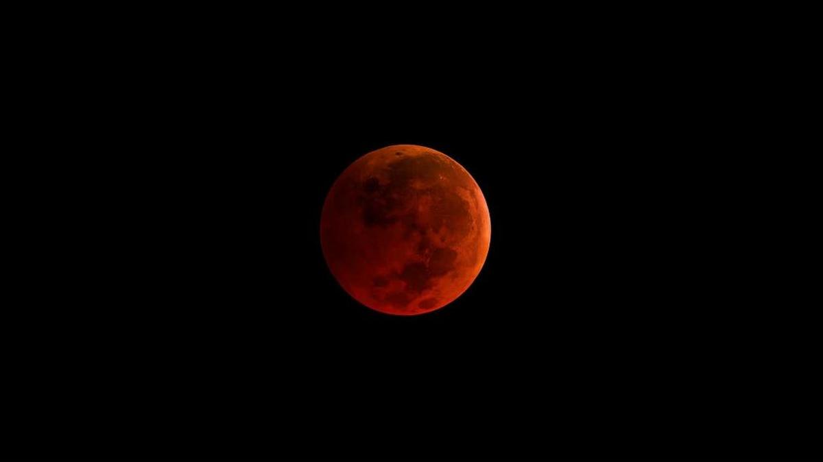 Este este miércoles podrá disfrutar de varios fenómenos celestes en una rara ocasión en la que coincidirán una súper luna, una luna azul, una luna de sangre y un eclipse lunar total.