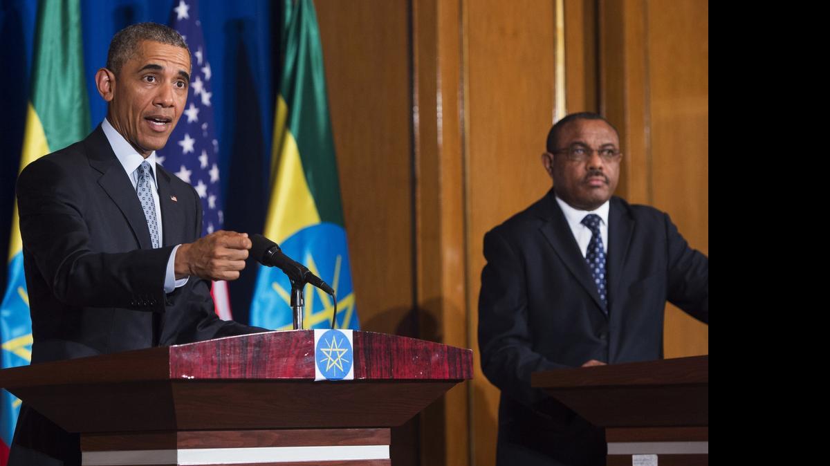 
El presidente Barack Obama (izq.) durante una conferencia de prensa en el Palacio Nacional de Addis Abeba, Etiopía.
