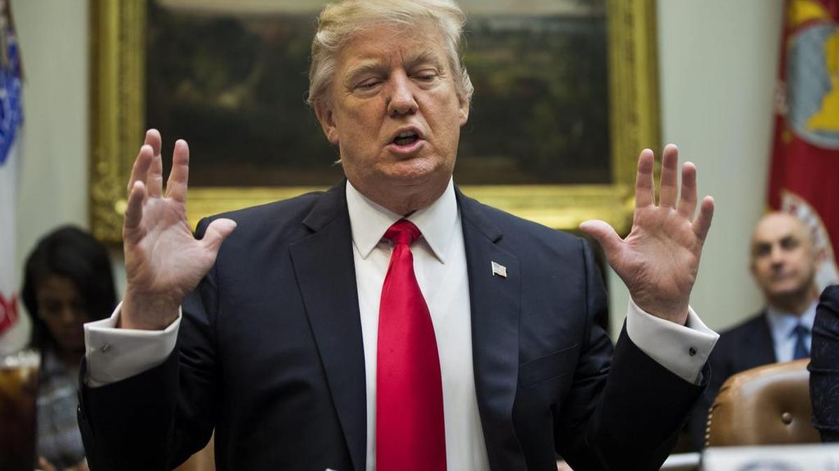 El presidente estadounidense Donald J. Trump durante un encuentro con empresarios en la Sala Roosevelt de la Casa Blanca en Washington, Estados Unidos el 30 de enero de 2017.