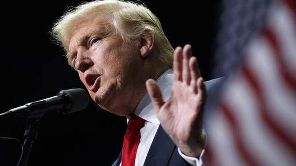 El presidente electo de EEUU, Donald Trump, reacciona a la muerte del líder cubano Fidel Castro este 26 de noviembre.