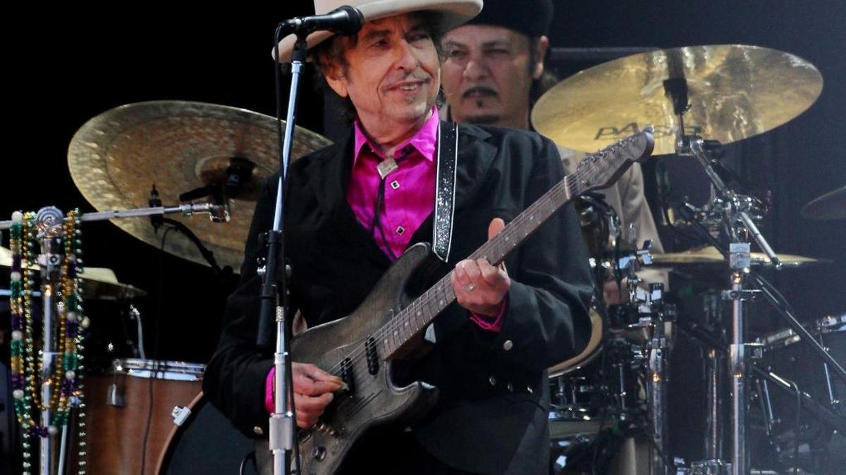 En mayo pasado Dylan publicó su 37º álbum, “Fallen Angels”, donde interpreta temas estándar estadounidenses popularizados por Frank Sinatra.