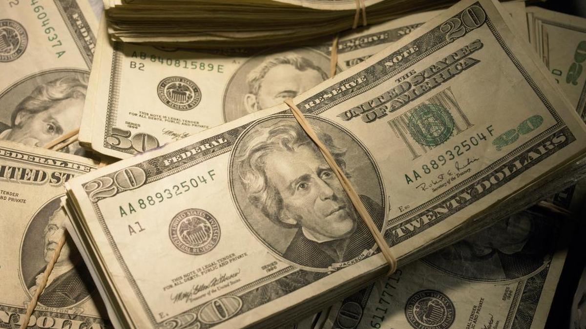 Puerto Rico se adentró el domingo oficialmente en la lista de los países y territorios que han decidido dejar de devolver el dinero que tomaron prestado.