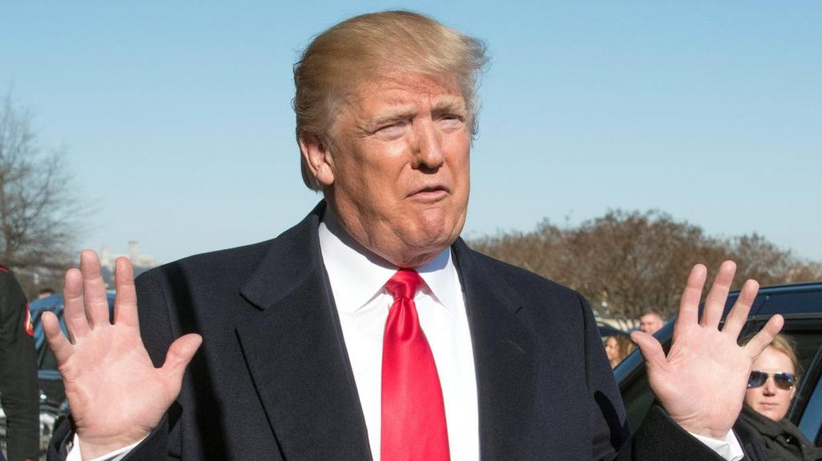 El presidente estadounidense, Donald J. Trump, ofrece un discurso antes de dirigirse al Pentágono para una reunión en Washington D.C (Estados Unidos) el 18 de enero de 2018.