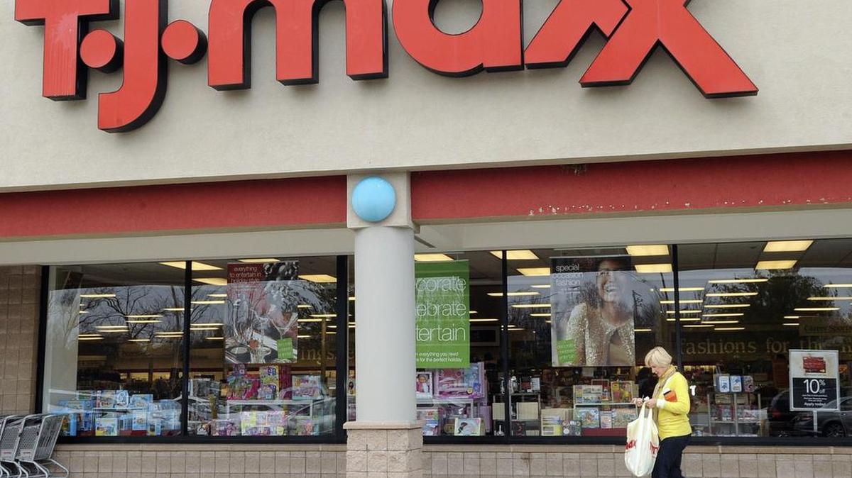 La empresa TJX tiene 29 tiendas en Puerto Rico, aunque sus representantes no especificaron cuántas permanecen todavía cerradas.