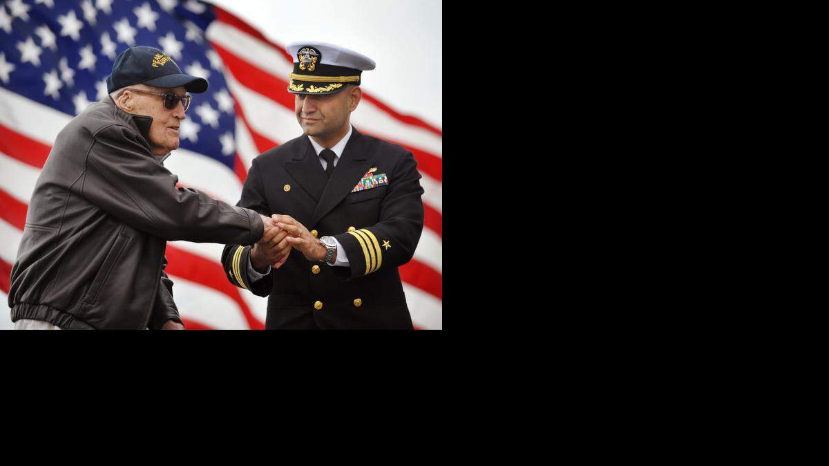 
Muchos de los veteranos que sobrevivieron al ataque a Pearl Harbor que provocó la entrada de Estados Unidos en la Segunda Guerra Mundial asistieron el domingo a la ceremonia. 
