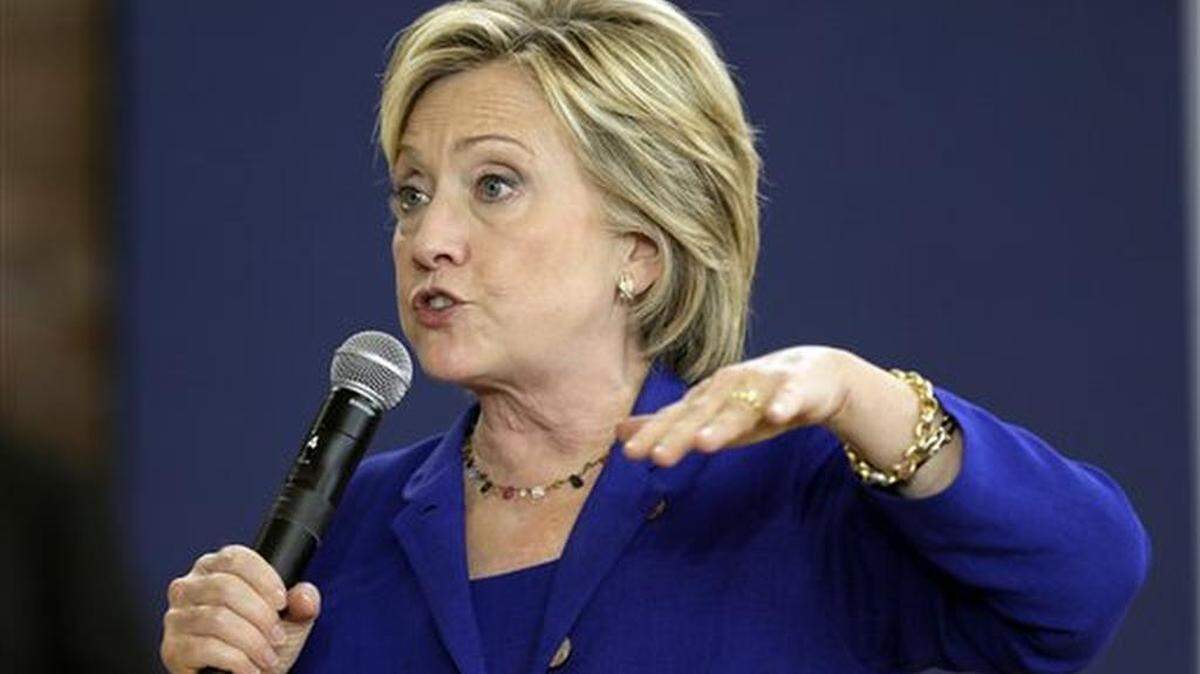 En esta foto del 22 de septiembre de 2015, la precanidata presidencial demócrata Hillary Rodham Clinton habla en un evento en Des Moines, Iowa.
