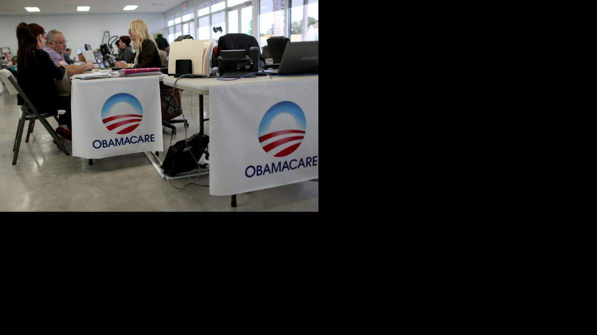 
Los diferentes mercados de seguros de salud registraron en las últimas horas un aumento de personas que quieren acogerse a los beneficios de la Ley de Cuidado Asequible de la Salud (ACA, en inglés), conocida como “Obamacare”. 
