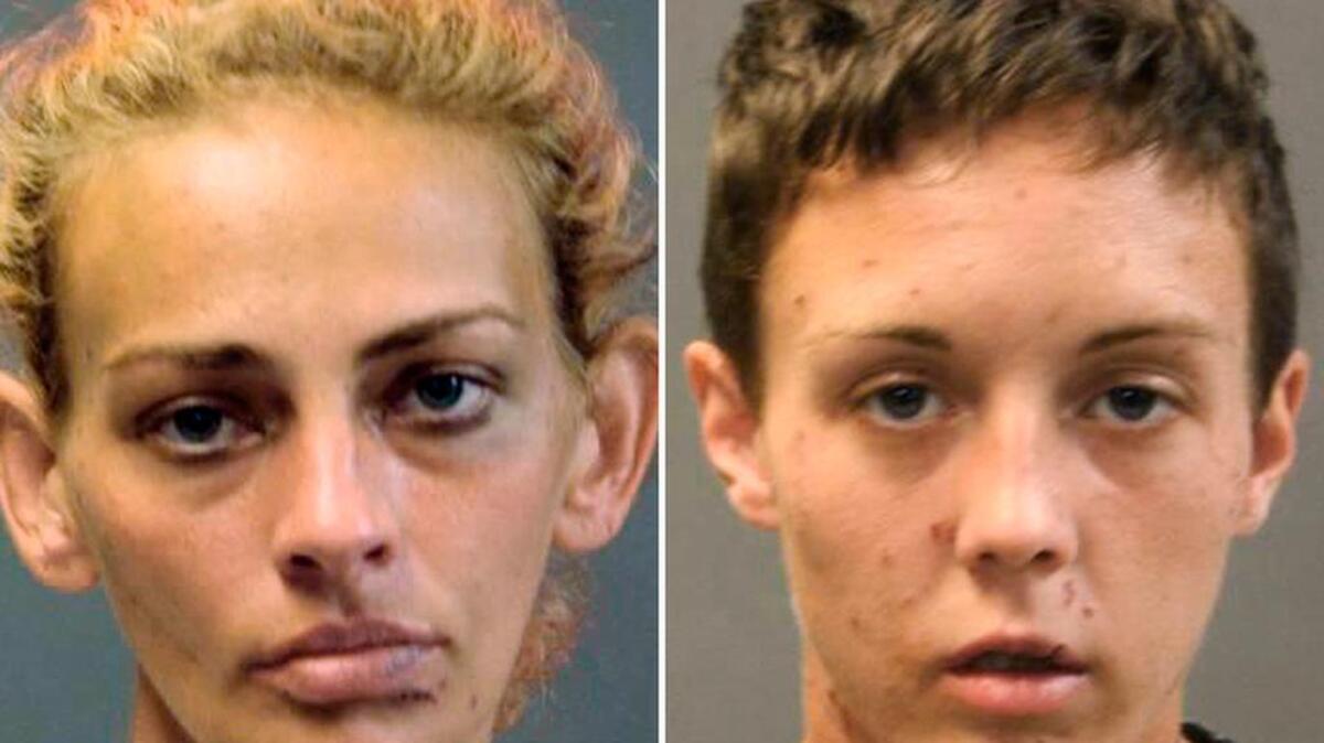 Crystal Young y Vanessa Young fueron detenidas por el robo.