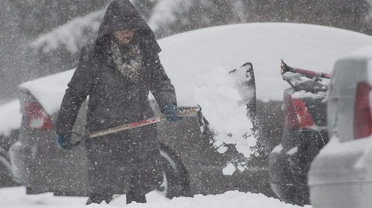 En el sur de Maine, entre 4 a 6 pulgadas de nieve cayeron para el tráfico matutino.