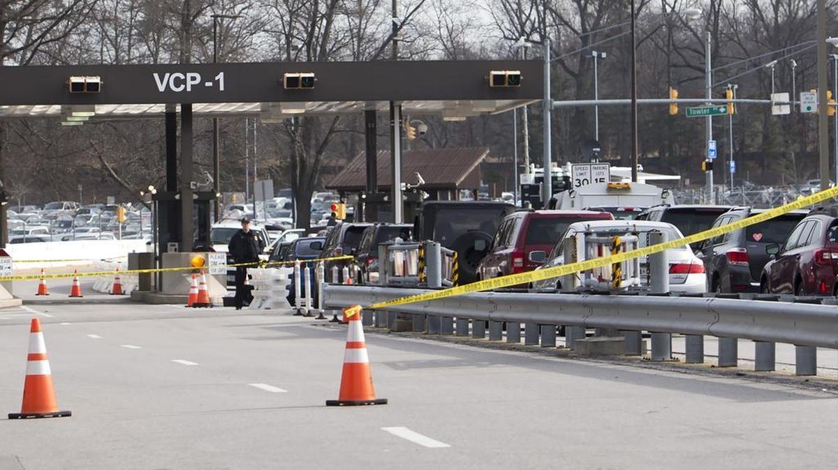 Las autoridades investigan un tiroteo ocurrido esta mañana a la entrada de la sede central de la Agencia de Seguridad Nacional (NSA) en Maryland, a las afueras de Washington.