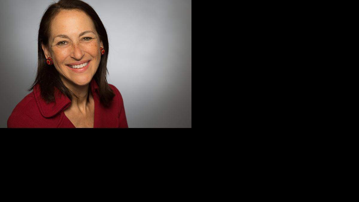 <cutline_leadin>una decena</cutline_leadin> de grupos piden el reemplazo de la comisionada de la FDA, la doctora Margaret Hamburg, quien ocupa el puesto desde 2009.