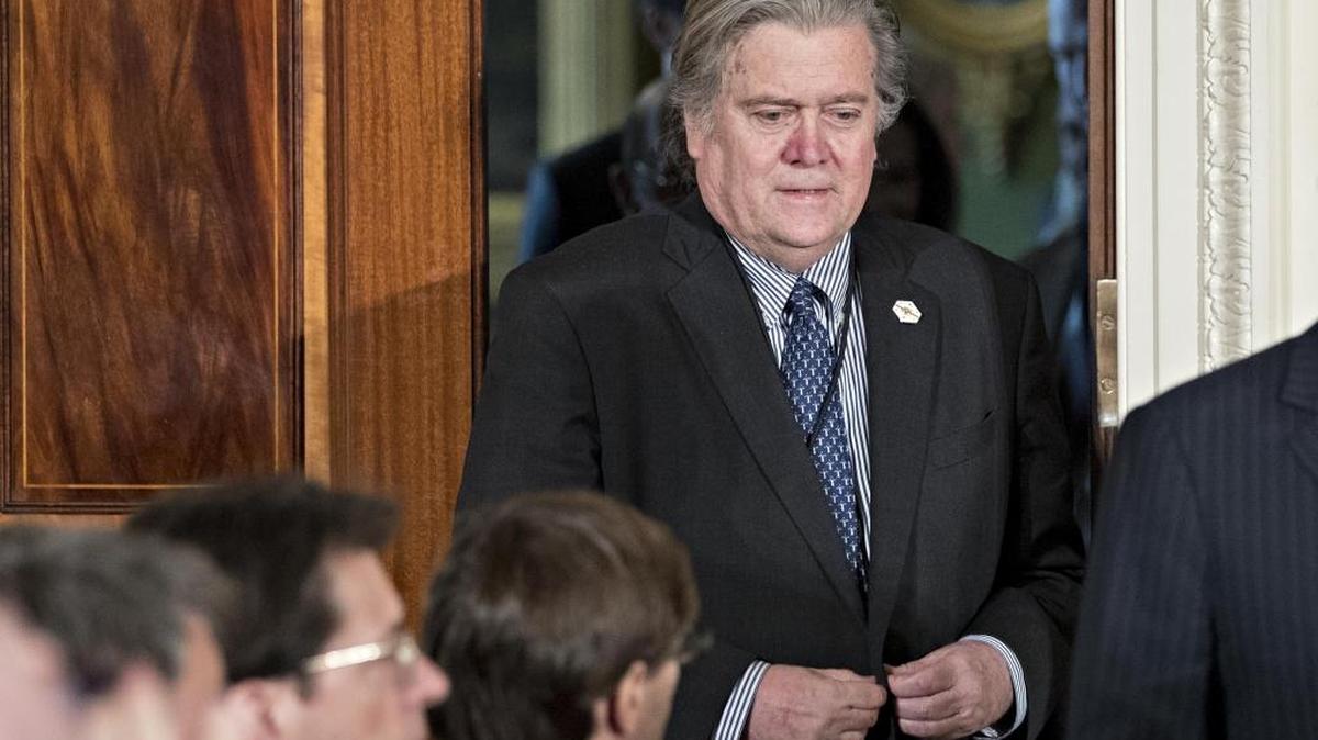 Steve Bannon, estratega del presidente Trump, llega a una actividad en la Casa Blanca el 17 de marzo.