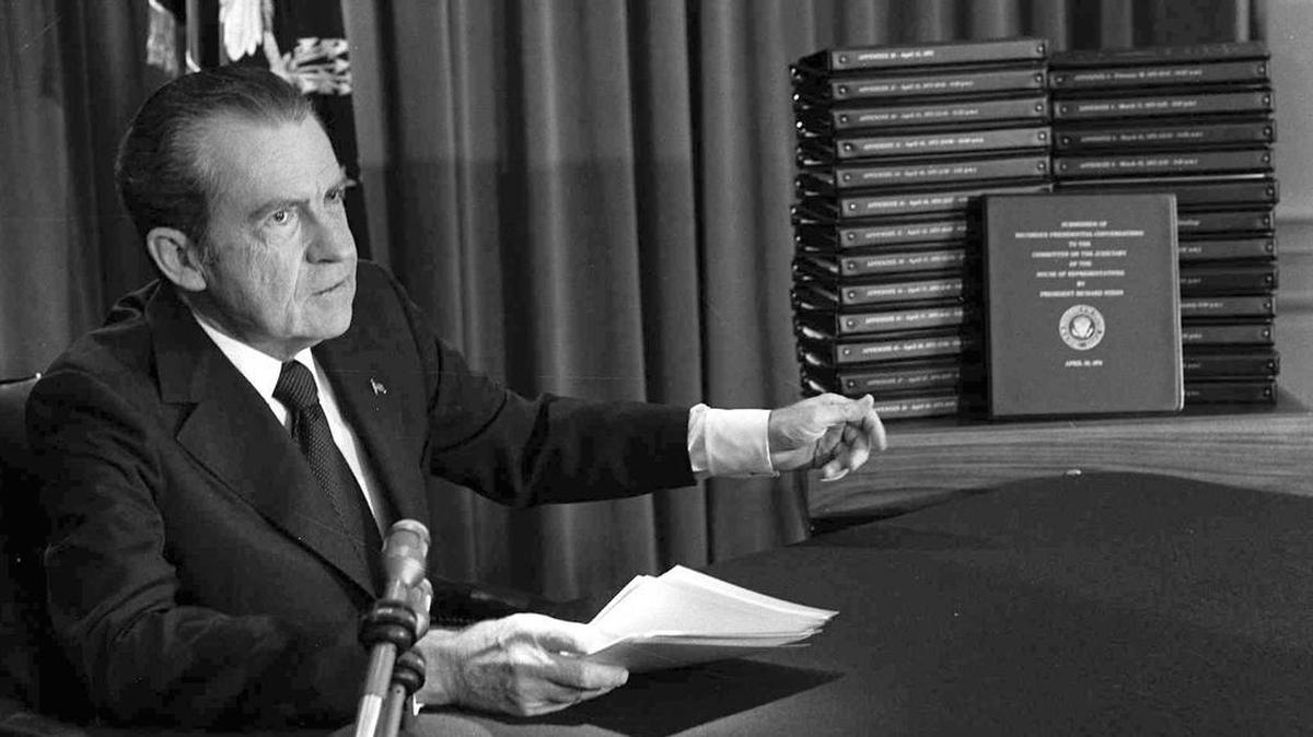 
El ex presidente estadounidense Richard Nixon durante un discurso por la televisión.
