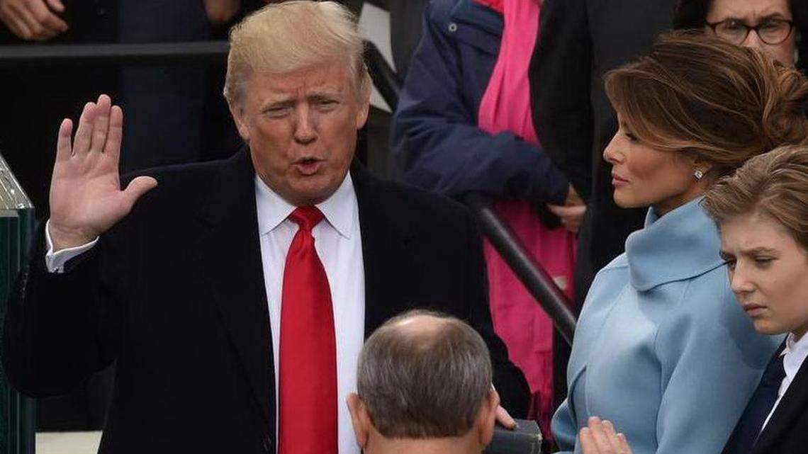 El presidente electo de los Estados Unidos, Donald Trump, es juramentado como presidente el 20 de enero de 2017 en el Capitolio de los Estados Unidos en Washington, DC.