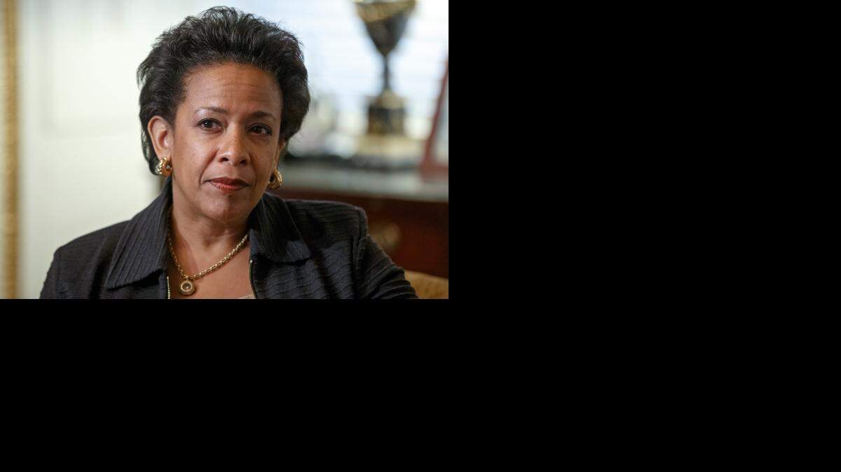 <cutline_leadin>Lynch</cutline_leadin> <cutline_leadin>en</cutline_leadin> el centro de los reflectores pocos días antes de que inicien las audiencias de confirmación en el Senado que estudian a los candidatos a fiscal general.
