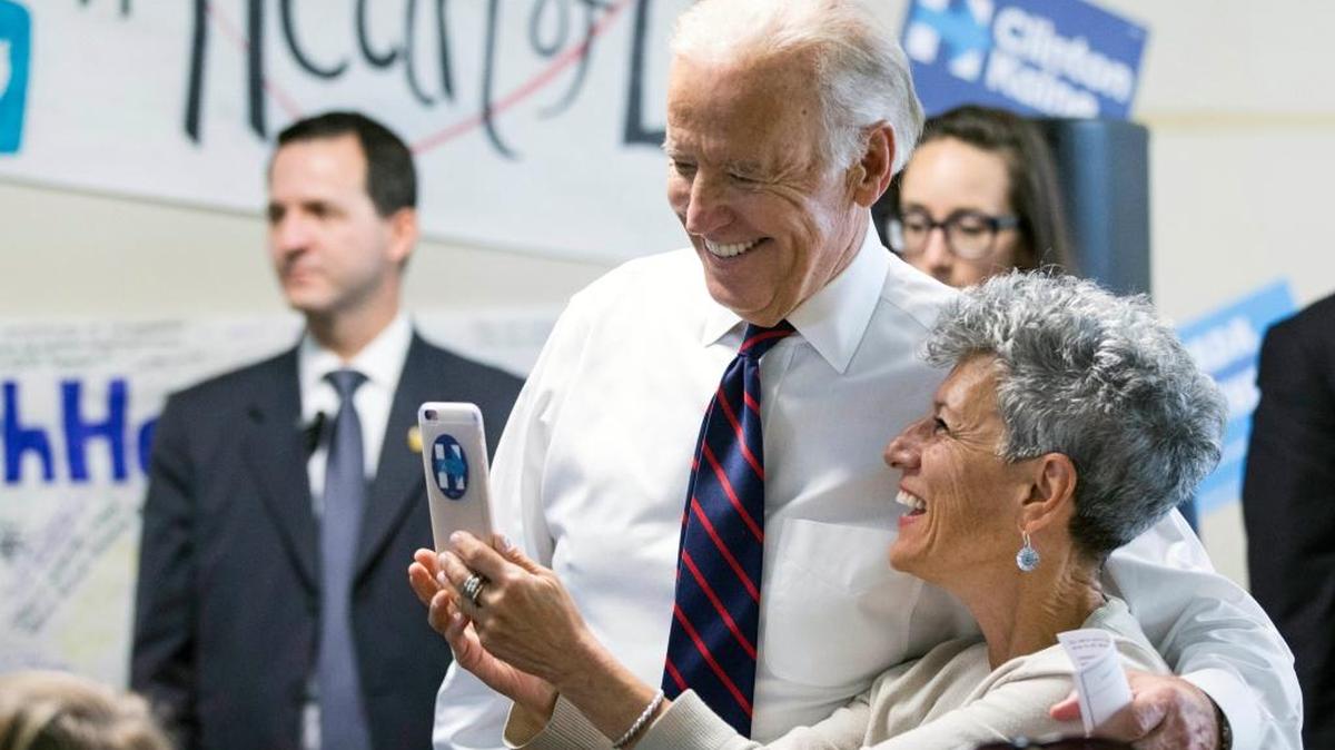 El vicepresidente Joe Biden presentó el lunes los resultados del grupo de trabajo que encabeza desde hace un año para acelerar la lucha contra el cáncer.