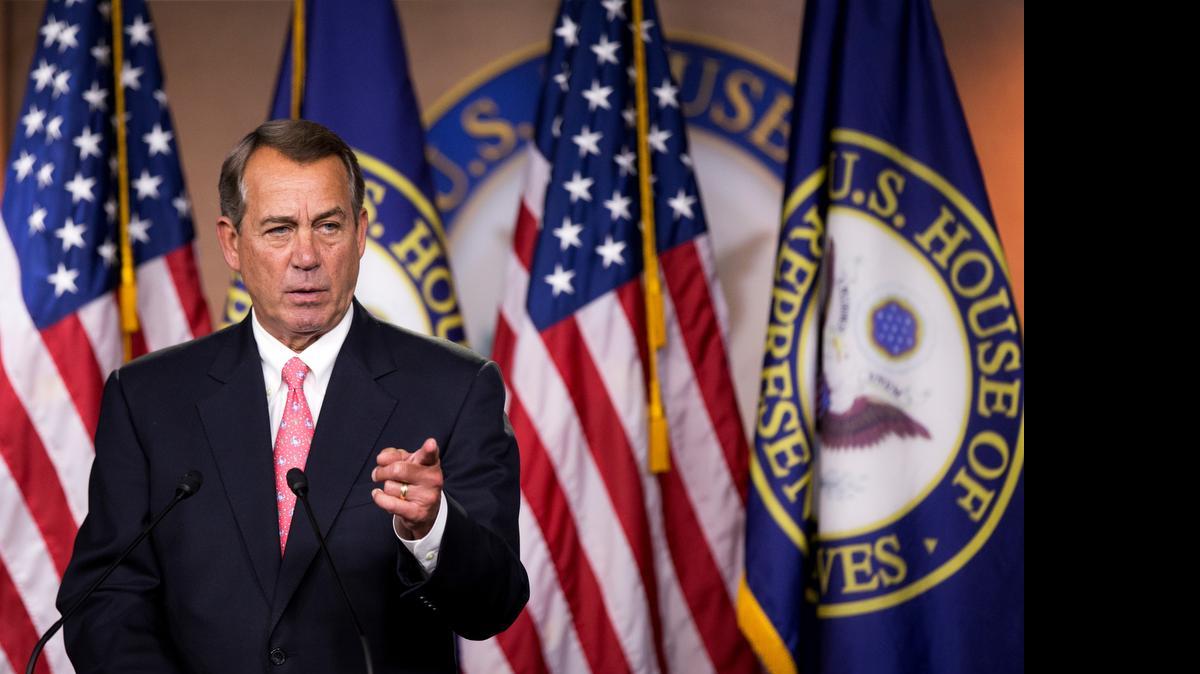
El presidente de la Cámara de Representantes, John Boehner, dijo en un comunicado que el “Obamacare está fundamentalmente roto y aumenta los costes de los seguros médicos para millones de estadounidenses”.
