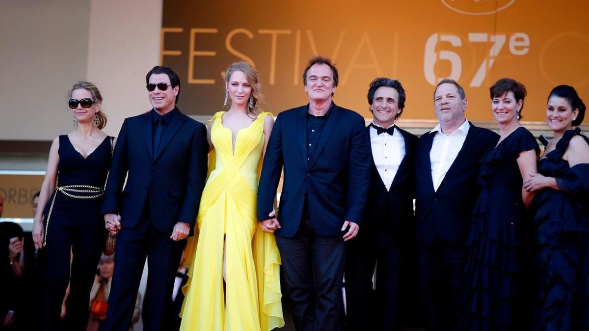 La actriz Uma Thurman (terc. izq.) acusa a Harvey Weinstein (terc. der.) de atacarla sexualmente y amenazar su carrera.