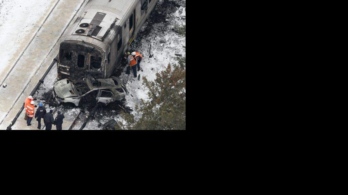 
Las autoridades de Nueva York buscaban explicaciones el miércoles al peor accidente de la historia del tren suburbano Metro North, que dejó seis muertos y 15 heridos. 
