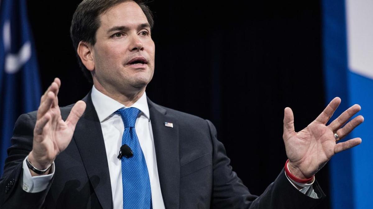 Marco Rubio consideró que su proyecto es “un primer paso” para eliminar “las lagunas y los incentivos financieros” que han sido explotados durante mucho tiempo, “al tiempo que protege a los contribuyentes estadounidenses y preserva la intención original” de la Ley de Ajuste Cubano, que data de los años 60.