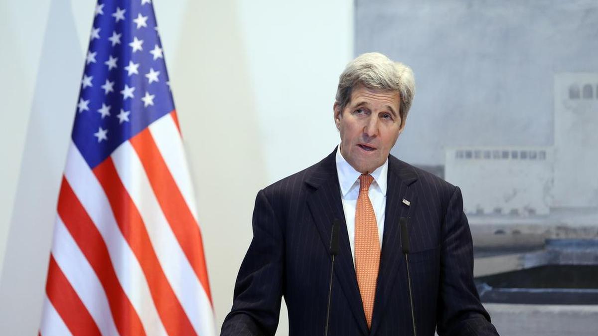 John Kerry , apuesta por la diplomacia entre unos veinte países del mundo y de la región para lograr la paz en Siria.