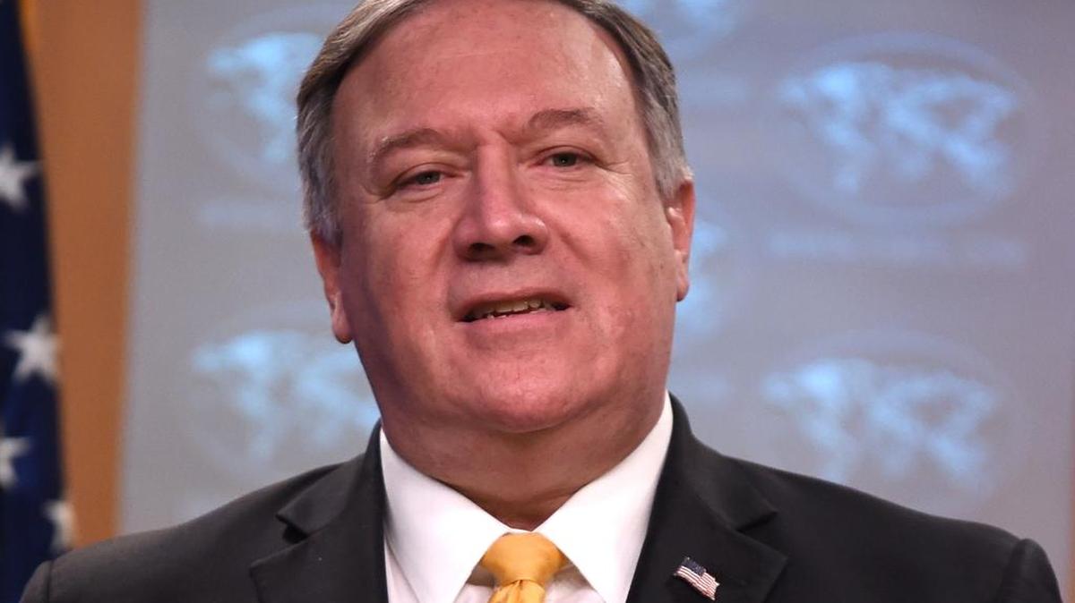 El secretario de Estado de los EEUU, Mike Pompeo, habla en una conferencia de prensa en el Departamento de Estado en Washington, DC, el 1 de febrero de 2019.
