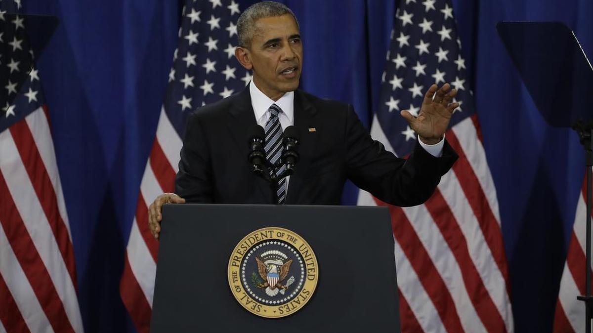 El presidente Barack Obama da un discurso en la Base de la Fuerza Aérea MacDill en Tampa, Florida, el 6 de diciembre de 2016.