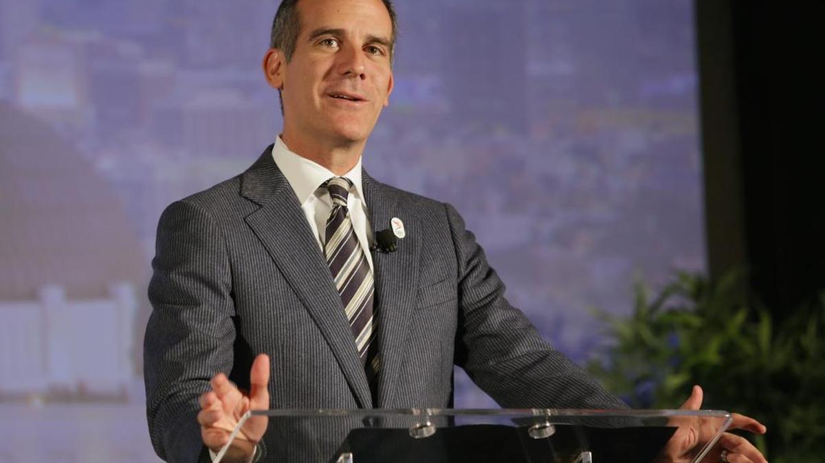 El alcalde de Los Ángeles, Eric Garcetti.