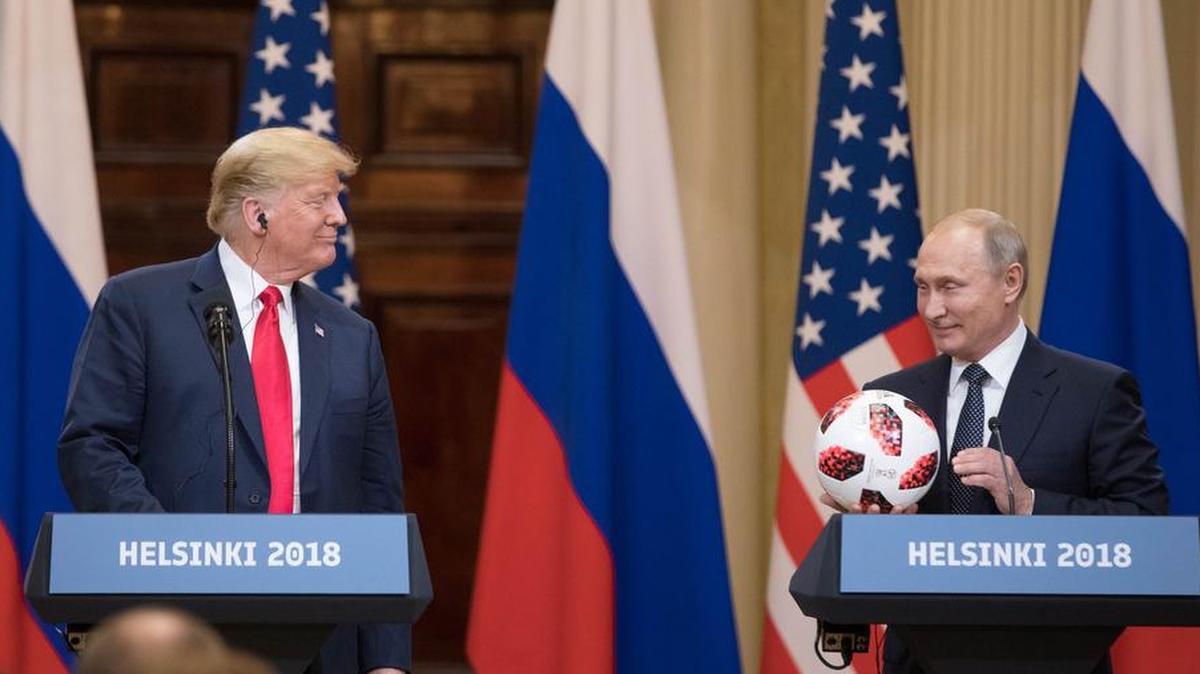 Los presidentes Donald Trump y Vladimir Putin, en una conferencia de prensa en Helsinki el 16 de julio del 2018.