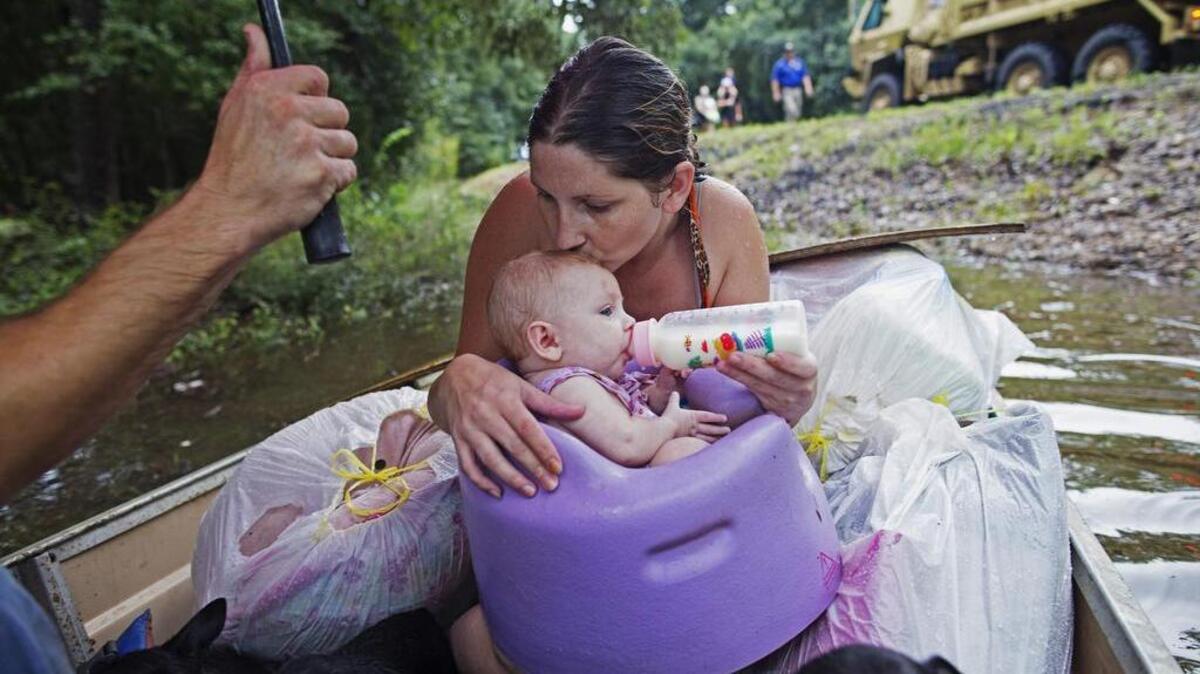 Más de 20,000 personas recibieron ayuda en Louisiana, donde las torrenciales lluvias provocaron importantes inundaciones y la muerte de seis personas.