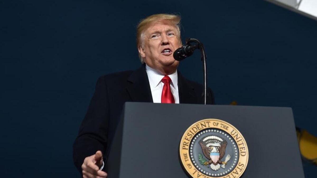 El presidente de los Estados Unidos, Donald Trump, habla durante un acto de campaña en Lebanon, Ohio, el 12 de octubre de 2018.