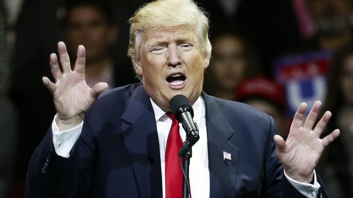 El presidente electo de Estados Unidos, Donald Trump, habla durante un evento en Cincinnati, el 1 de diciembre del 2016.