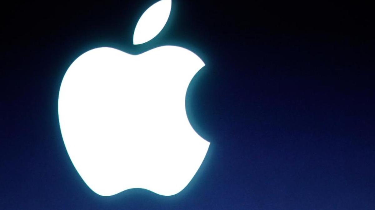 El gobierno de EEUU flaquea en su pulso con Apple al no generar las simpatías que la empresa tecnológica.