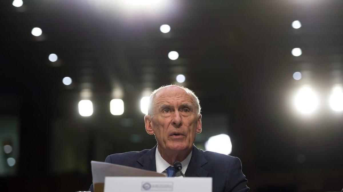 El director nacional de Inteligencia, Dan Coats testifica ante el Comité de Inteligencia del Senado sobre ciberseguridad en la sede del Senado en Washington (Estados Unidos) el 7 de junio de 2017.
