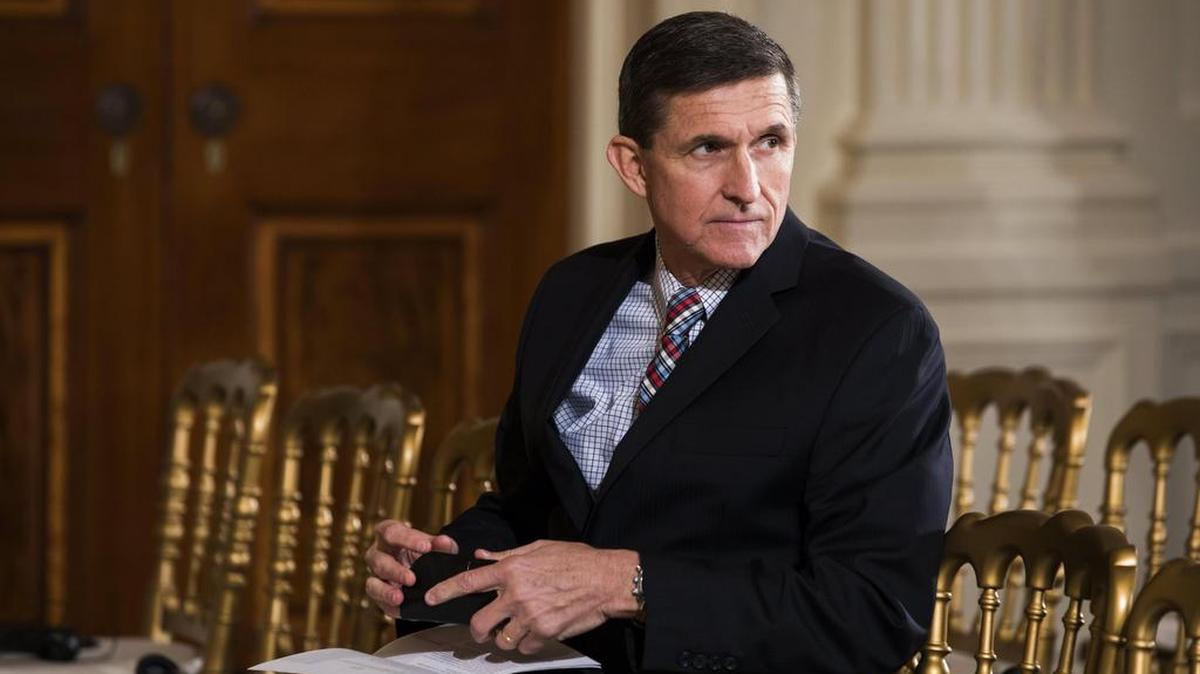 Fotografía de archivo del 10 de febrero de 2017 donde se ve al consejero para la Seguridad Nacional de presidente de EEUU Donald Trump, Michael Flynn, durante una rueda de prensa en el Salón Este de la Casa Blanca en Washington.