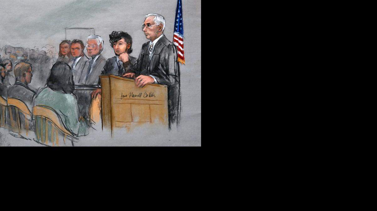 
Djokhar Tsarnaev, un musulmán de origen checheno de 21 años, apareció en el tribunal federal de Boston ante el primer grupo de 200 a 250 potenciales jurados.
