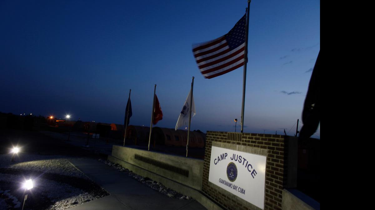 
Tras esta nueva transferencia de presos, en el penal de Guantánamo, abierto después de los atentados terroristas del 11 de septiembre de 2001, quedan 116 reclusos.
